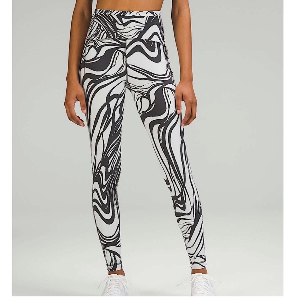 Lululemon swiftly speed tight, 4